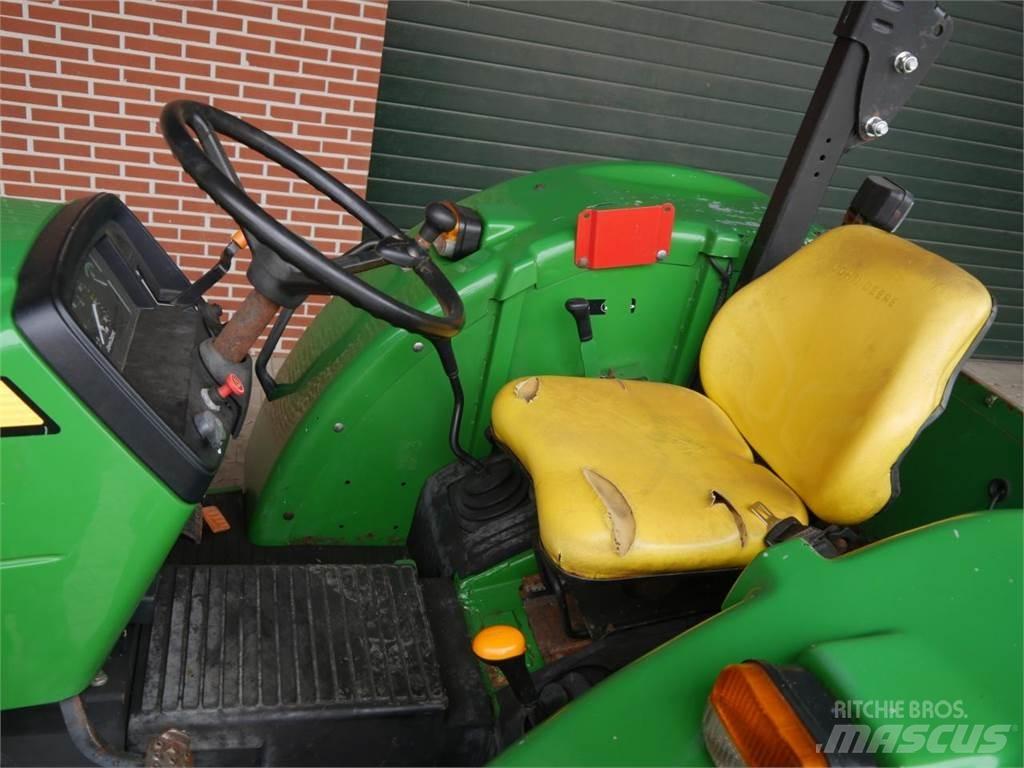 John Deere 5065E トラクター