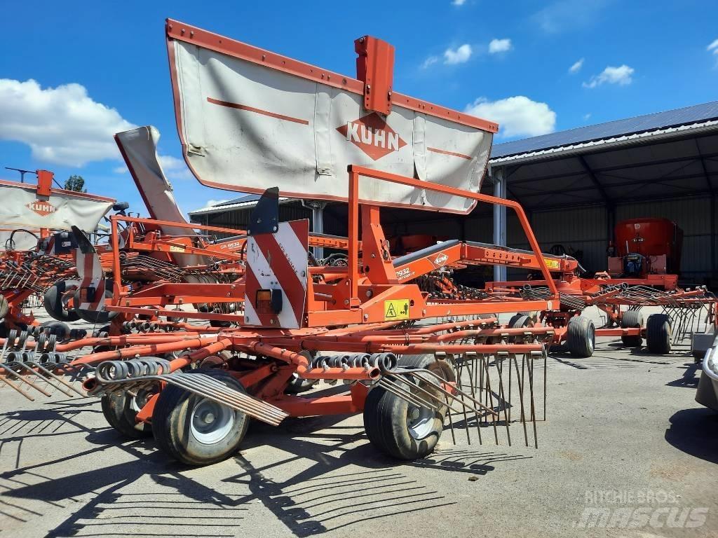 Kuhn GA 7932 ウィンドローア/レーキ
