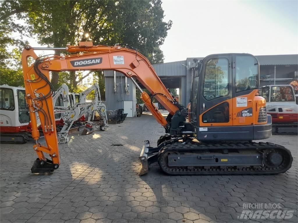 Doosan DX85R-3 中型油圧ショベル 7ｔ-12ｔ（ユンボ・パワーショベル・バックホー）