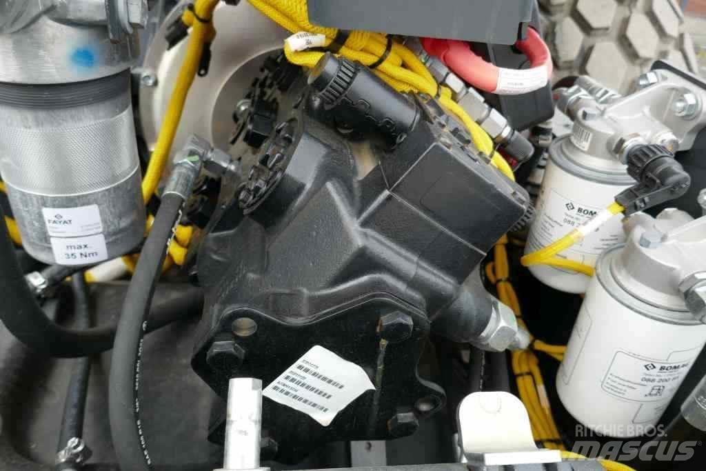 Bomag BW 177 D-5 ソイルコンパクター