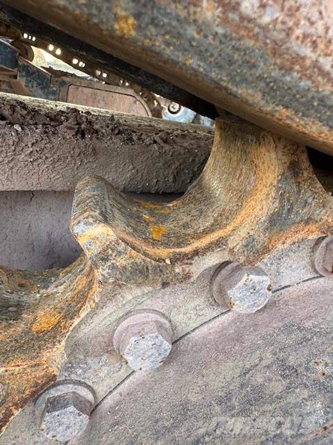 Hitachi ZX650LCH 大型油圧ショベル12t以上（パワーショベル・ユンボ）