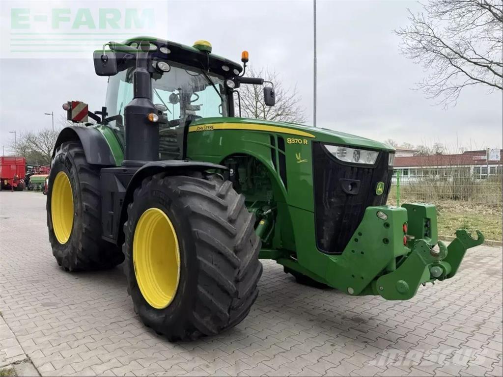 John Deere 8370 r トラクター