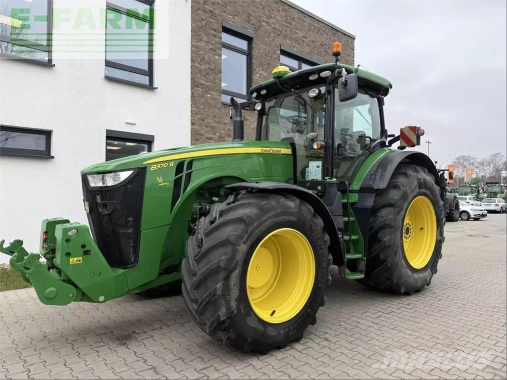 John Deere 8370 r トラクター