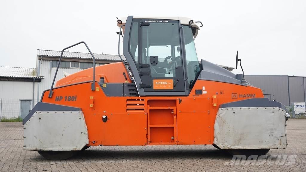 Hamm HP 180I タイヤローラ