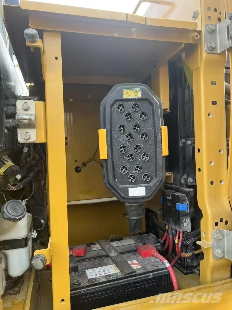 CAT 320 GC 大型油圧ショベル12t以上（パワーショベル・ユンボ）