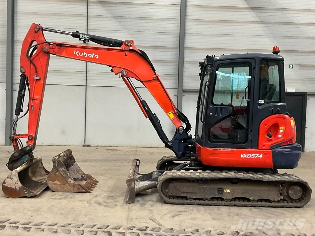 Kubota KX 057-4 ミニ油圧ショベル 7t以下（ミニユンボ・ミニディガー）