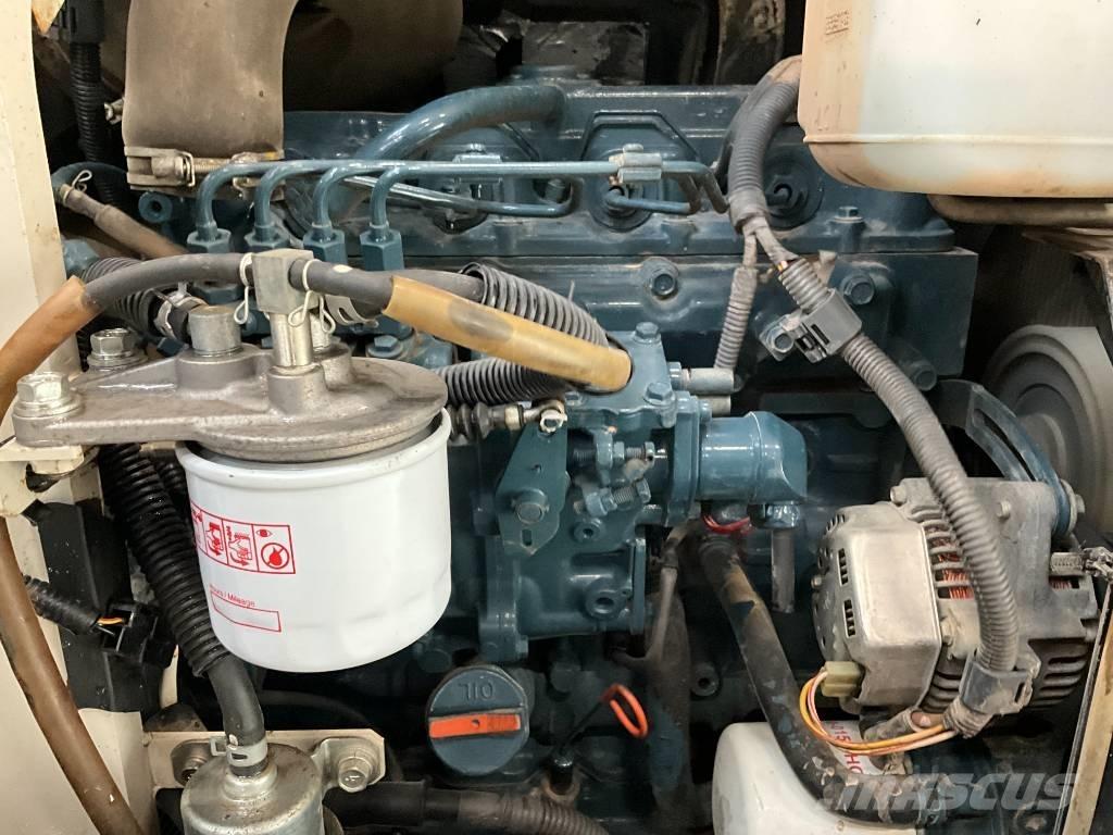 Kubota KX 057-4 ミニ油圧ショベル 7t以下（ミニユンボ・ミニディガー）