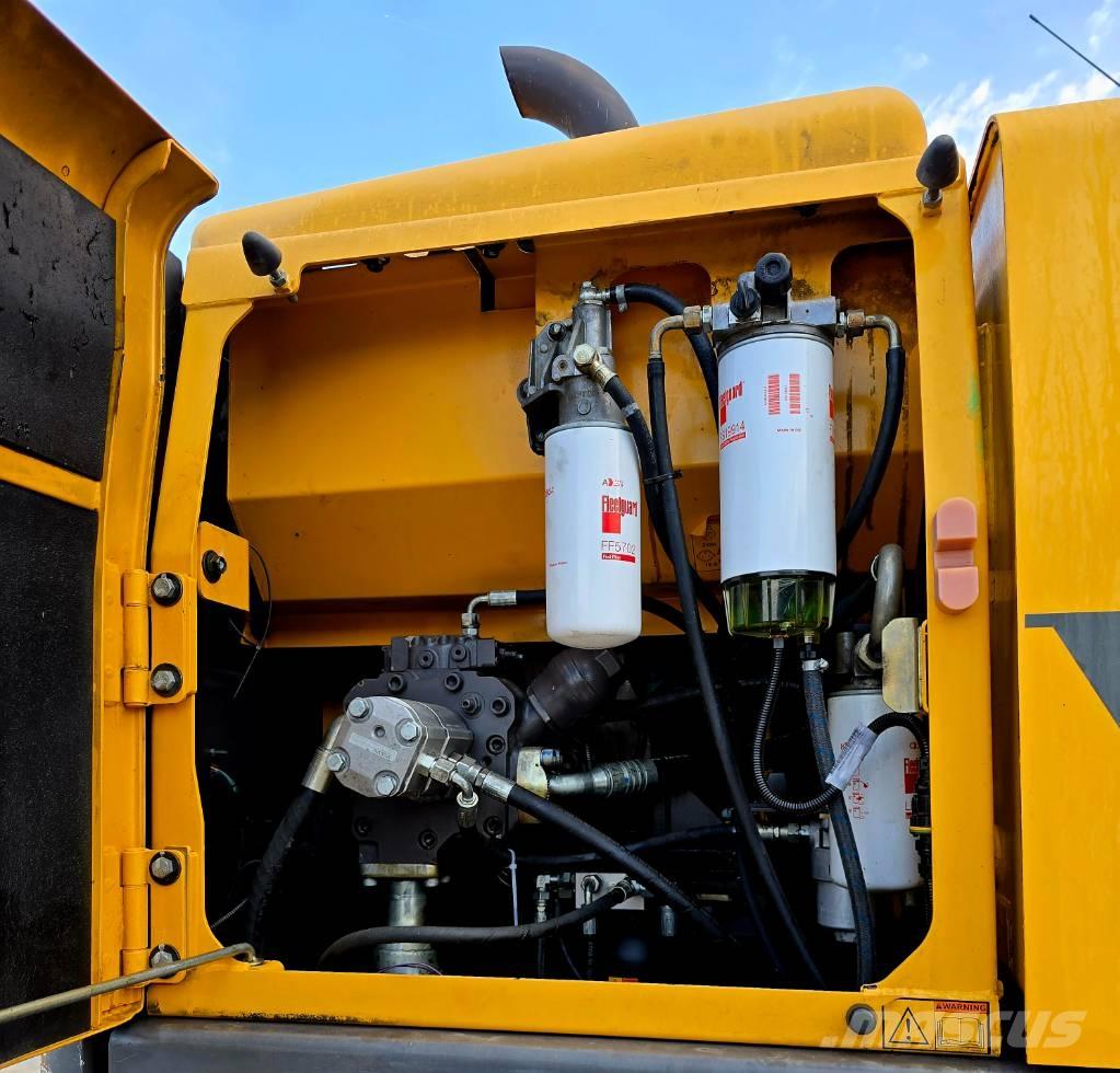 Volvo EW 140 C ホイール式油圧ショベル（パワーショベル・ユンボ・バックホー）