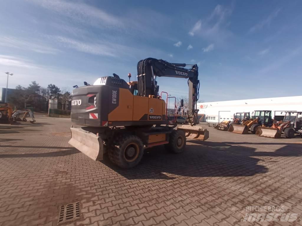 Volvo EW 180 E ホイール式油圧ショベル（パワーショベル・ユンボ・バックホー）