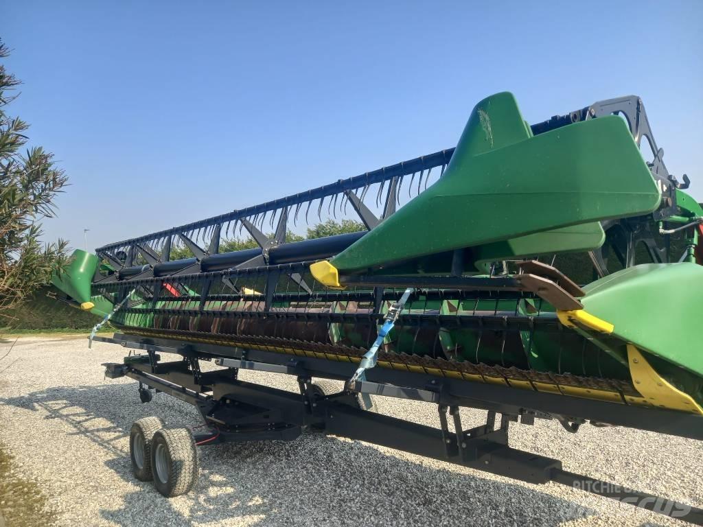John Deere S 780i コンバイン