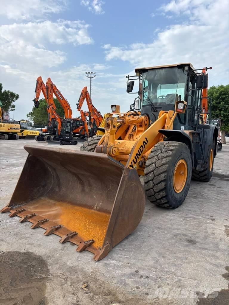 Hyundai HL 757-9 A ホイールローダー・タイヤショベル