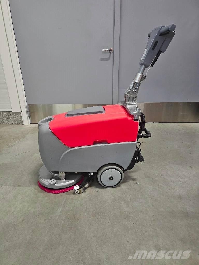 Hako Scrubmaster B12 床洗浄機（スクラバー）