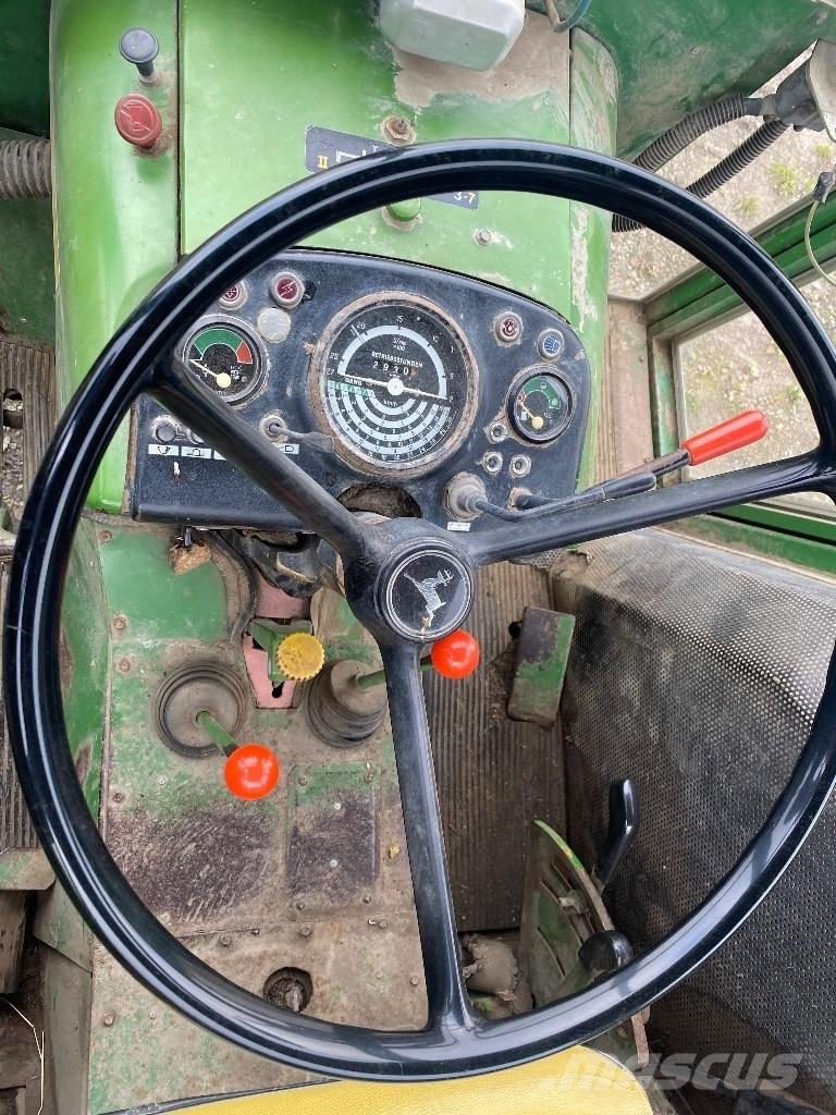 John Deere 1630 トラクター