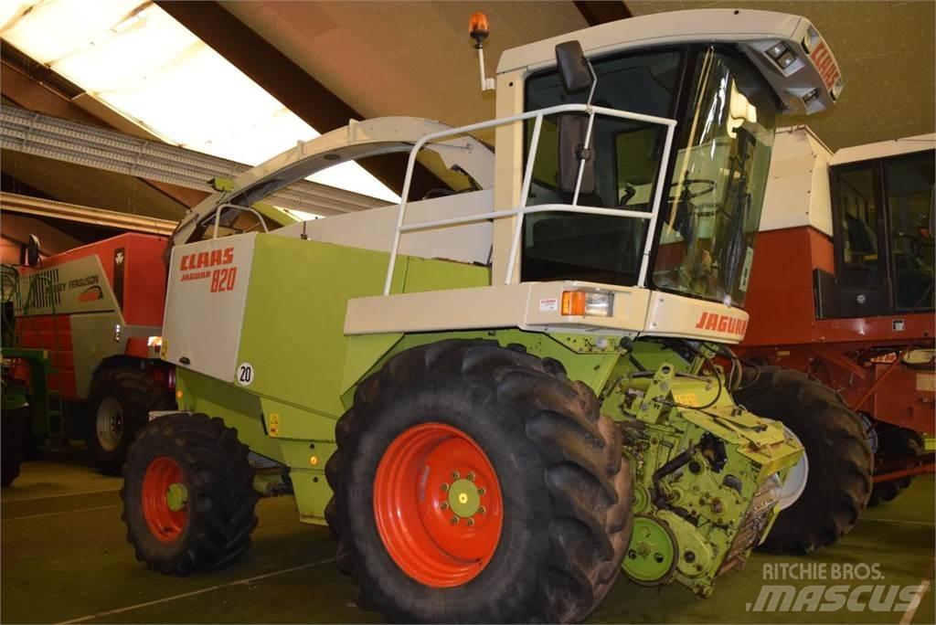 CLAAS Jaguar 820 自走式フォレージハーベスター