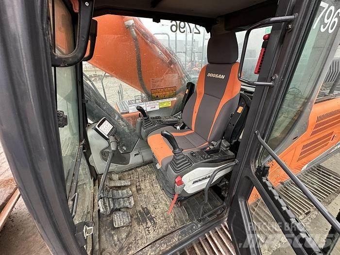 Doosan DX300LC-5 特殊油圧ショベル