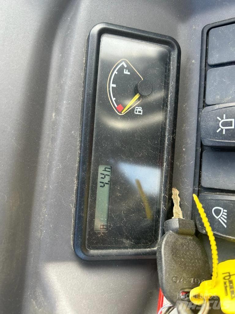 Volvo EC 15 E ミニ油圧ショベル 7t以下（ミニユンボ・ミニディガー）