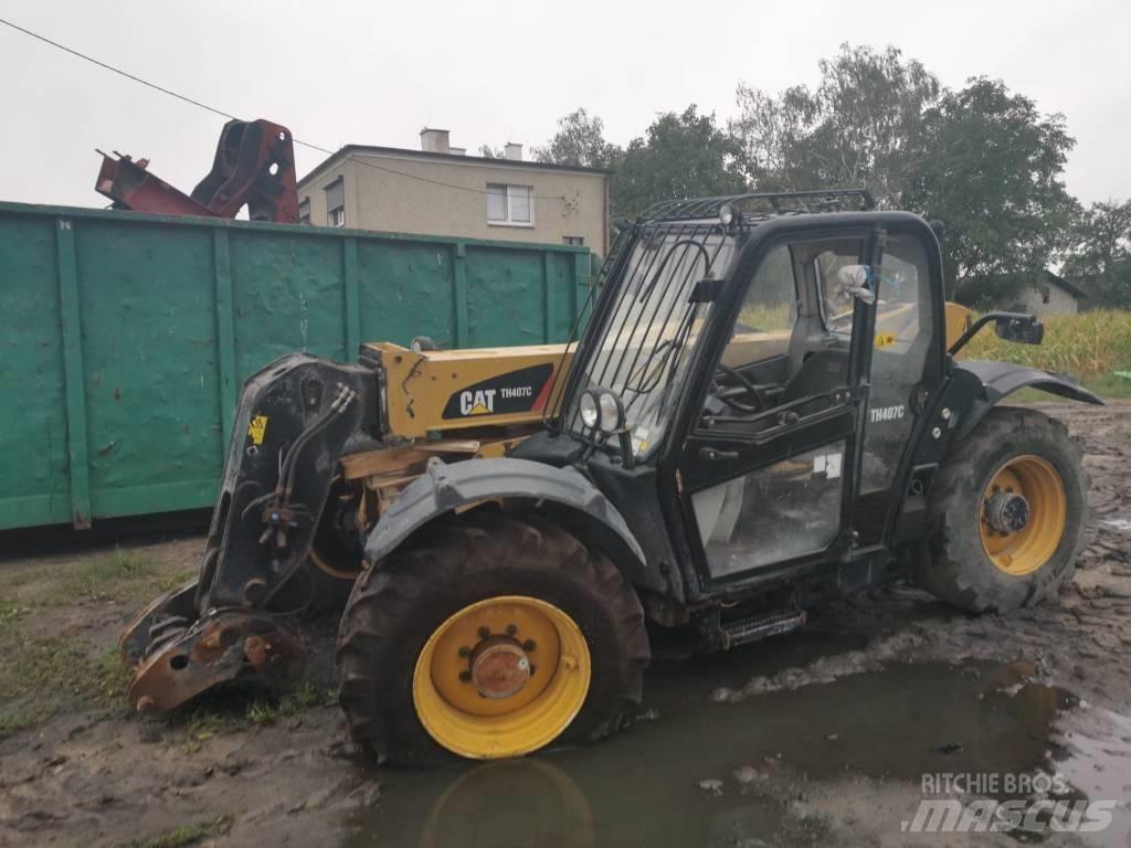 CAT TH 407 2013r テレスコーピックハンドラー