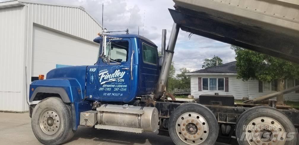 Mack RD 688 S ダンプ