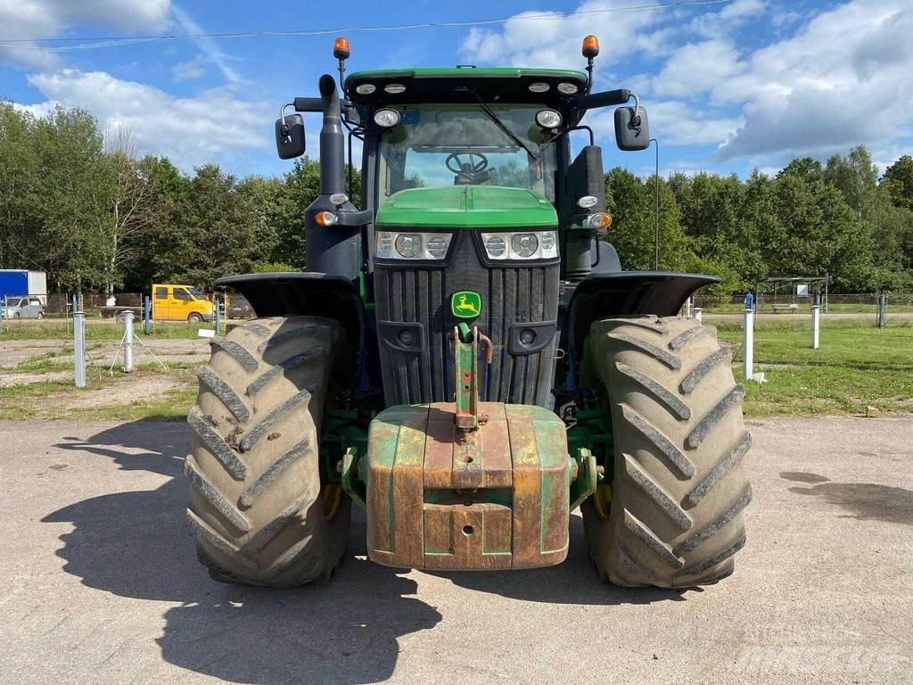 John Deere 7310R トラクター