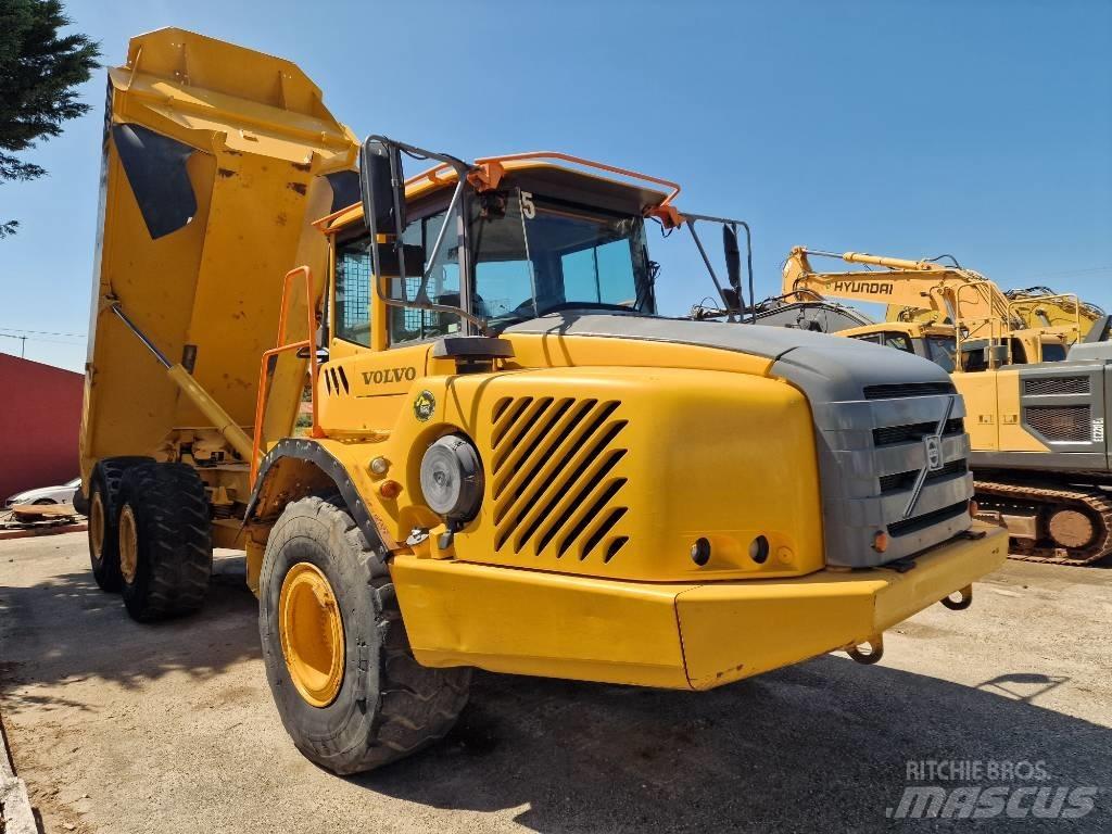 Volvo A 25 E アーティキュレート式ダンプトラック