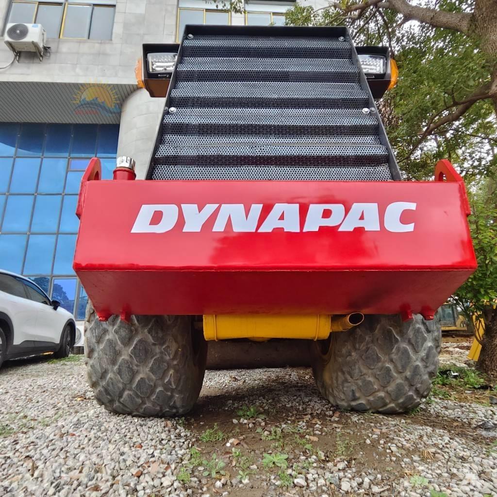 Dynapac CA 251 D 振動ローラ