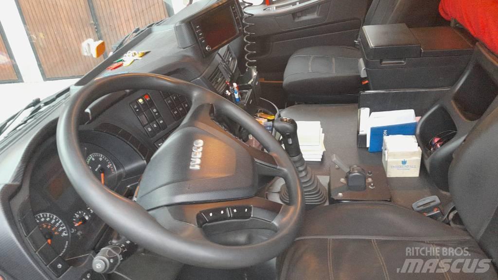 Iveco Trakker 450 クレーントラック、ユニック車