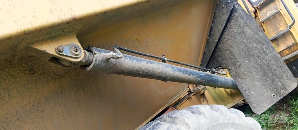 CAT 730 C 2 アーティキュレート式ダンプトラック