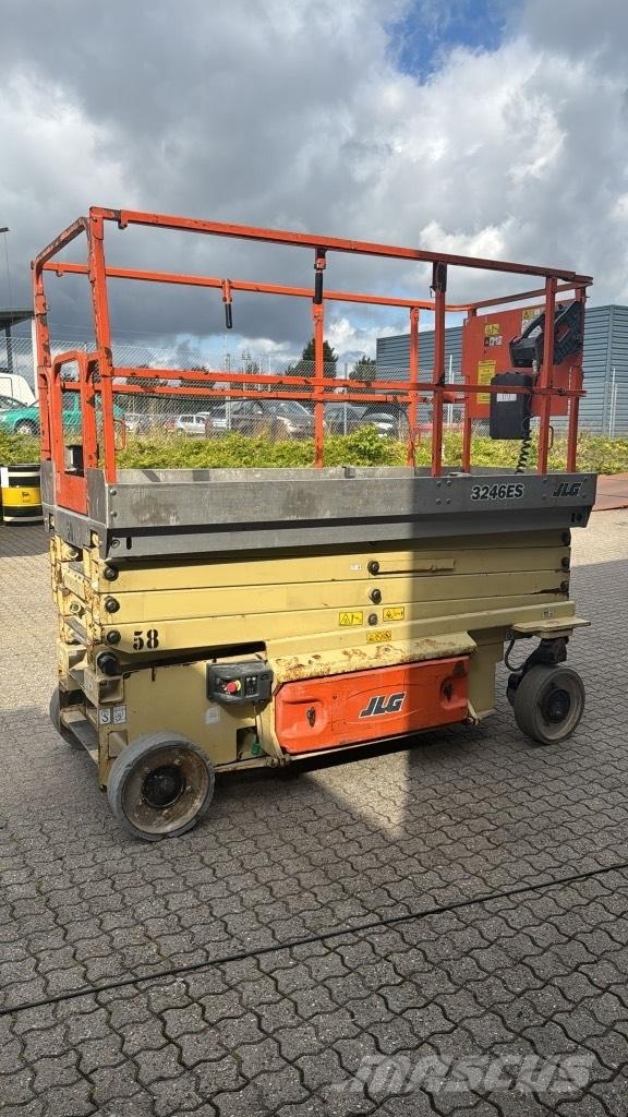 JLG 3246 ES シザースリフト