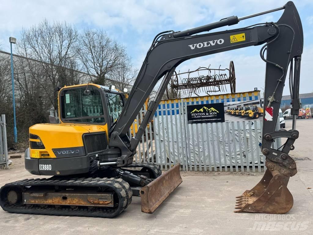 Volvo ECR 88 中型油圧ショベル 7ｔ-12ｔ（ユンボ・パワーショベル・バックホー）