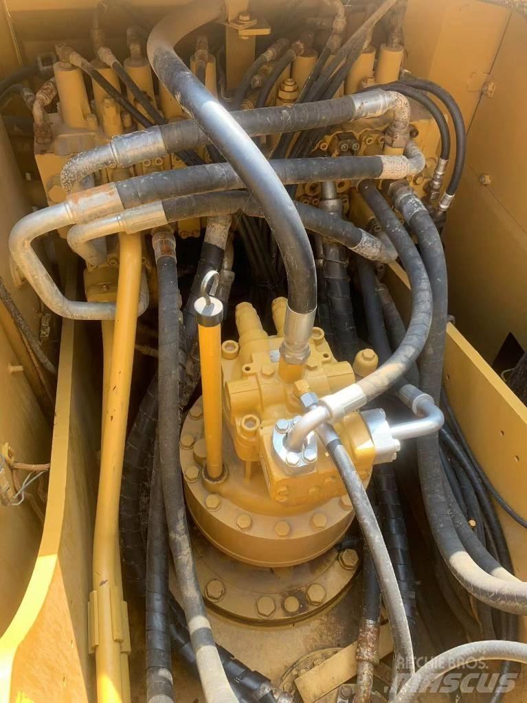 CAT 323 D L 大型油圧ショベル12t以上（パワーショベル・ユンボ）