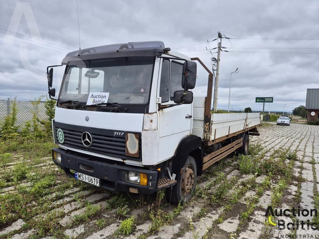 Mercedes-Benz 1117 平ボディー