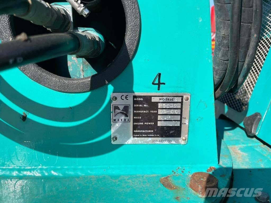 Maeda MC285C RME クローラクレーン