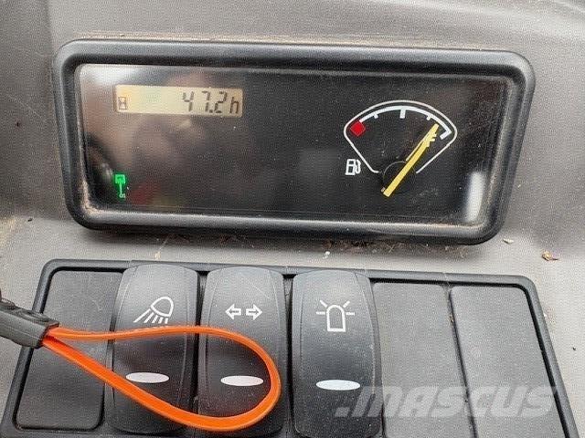 Volvo EC 18 E ミニ油圧ショベル 7t以下（ミニユンボ・ミニディガー）