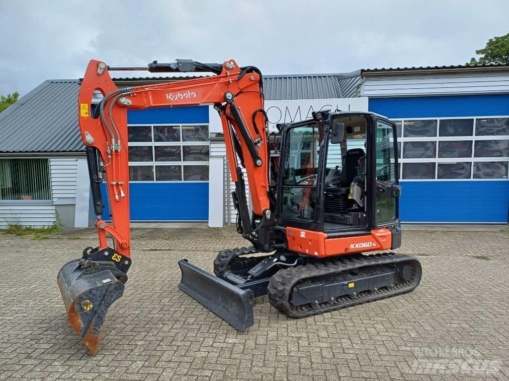 Kubota KX060-5 VA ミニ油圧ショベル 7t以下（ミニユンボ・ミニディガー）