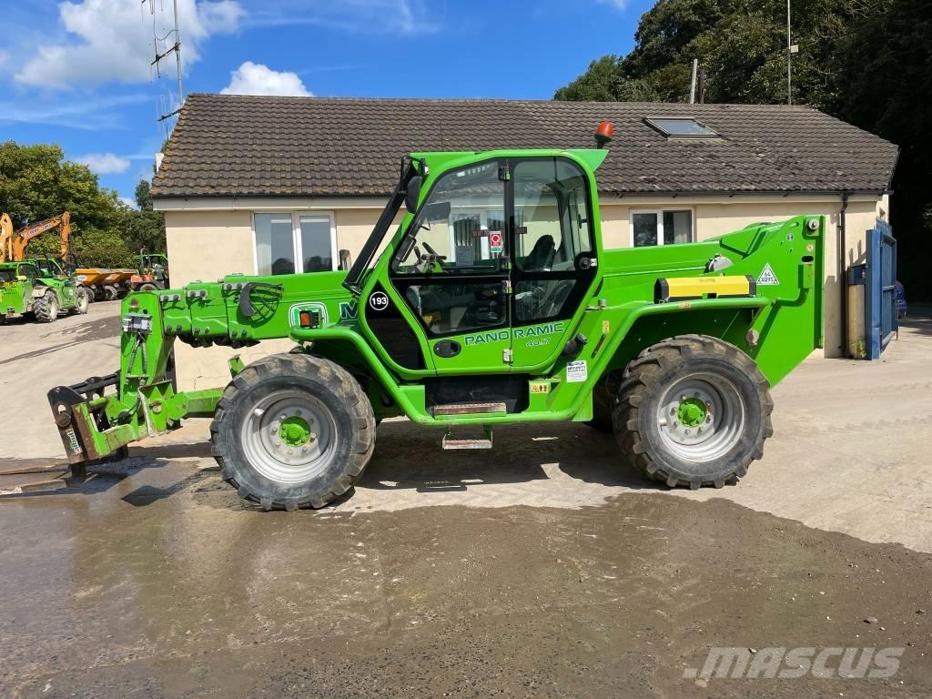 Merlo P 40.17 テレスコーピックハンドラー