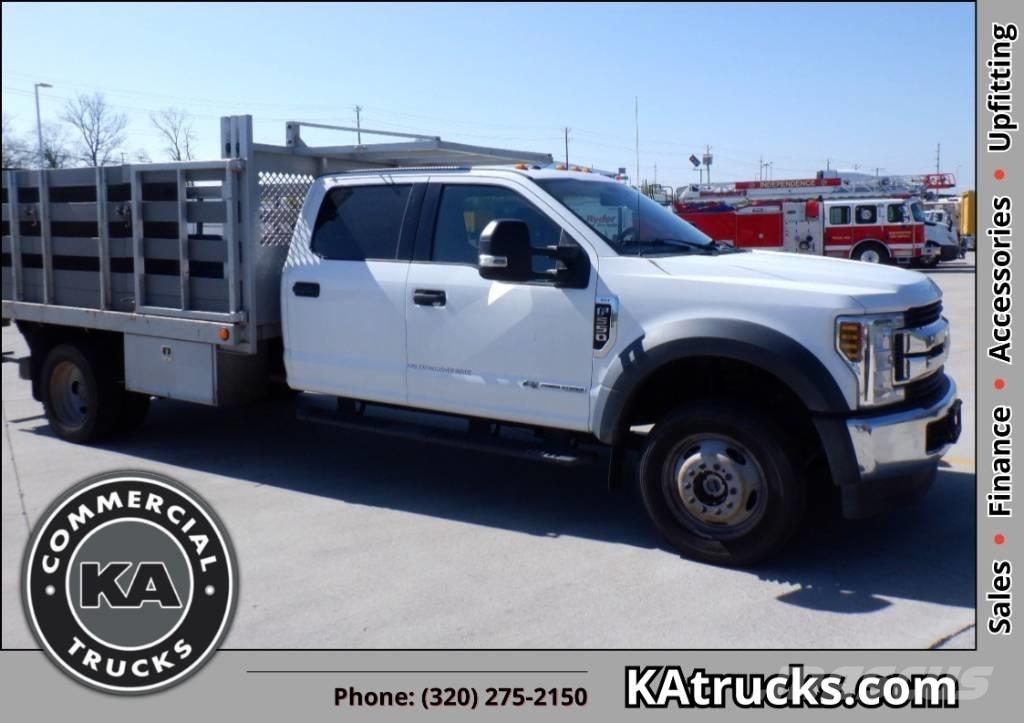 Ford F 550 XLT SD 平ボディー