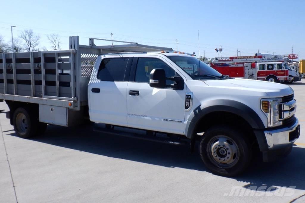 Ford F 550 XLT SD 平ボディー