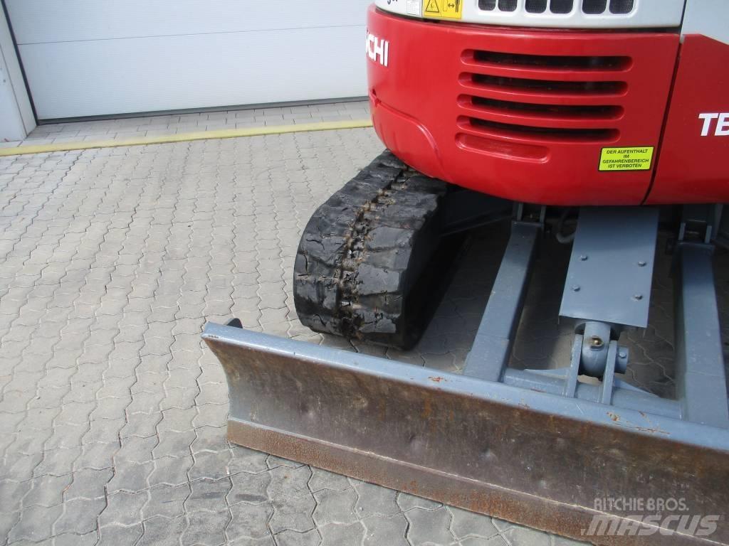 Takeuchi TB 153 FR ミニ油圧ショベル 7t以下（ミニユンボ・ミニディガー）