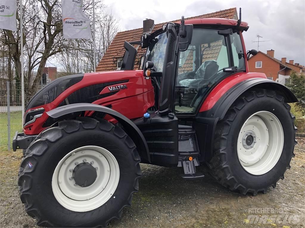Valtra T175 EA トラクター