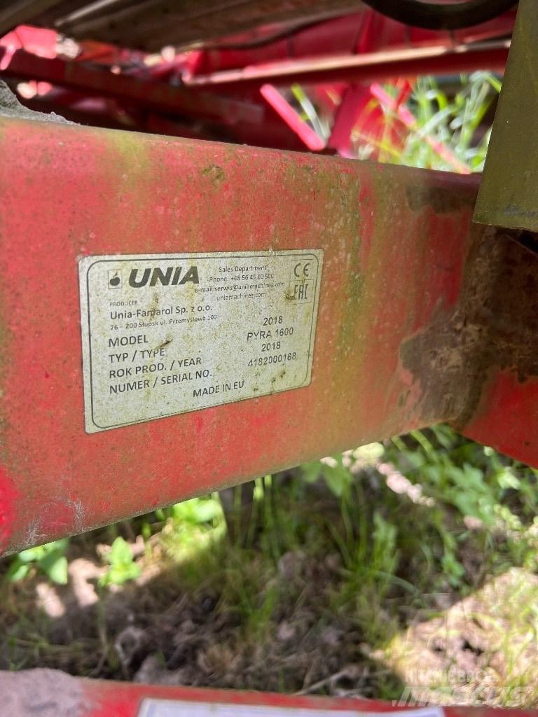 Unia PYRA 1600 ジャガイモ収穫機・掘取機