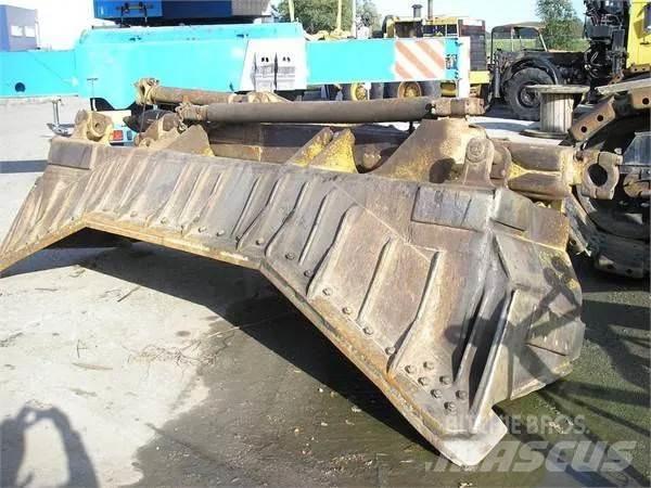 CAT D8N ブルドーザー