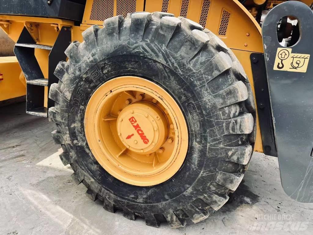 XCMG XS 223 J 振動ローラ