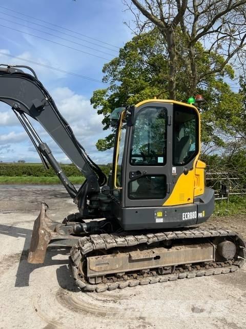 Volvo ECR 88 D 中型油圧ショベル 7ｔ-12ｔ（ユンボ・パワーショベル・バックホー）
