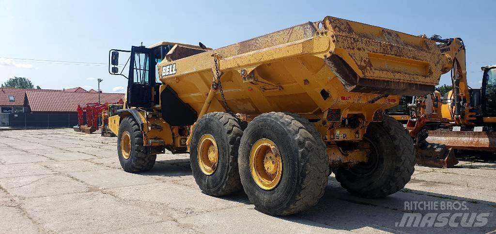 Bell B 25 D アーティキュレート式ダンプトラック