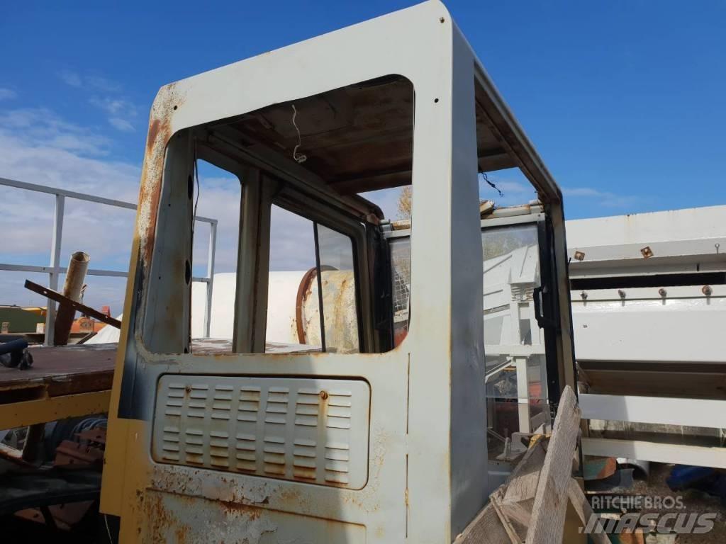 CAT 320B ali 320 キャビン及び内装