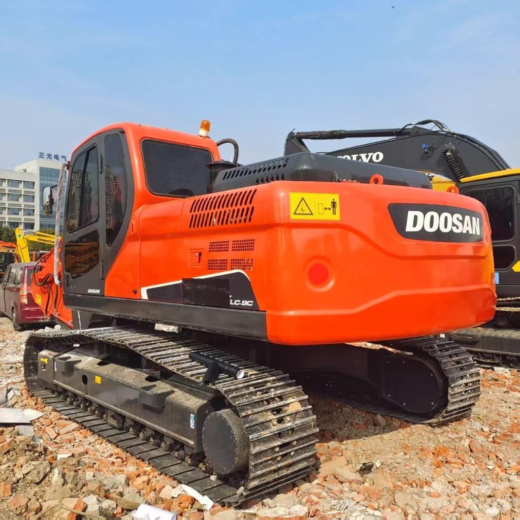 Doosan DX 225 LC ミニ油圧ショベル 7t以下（ミニユンボ・ミニディガー）