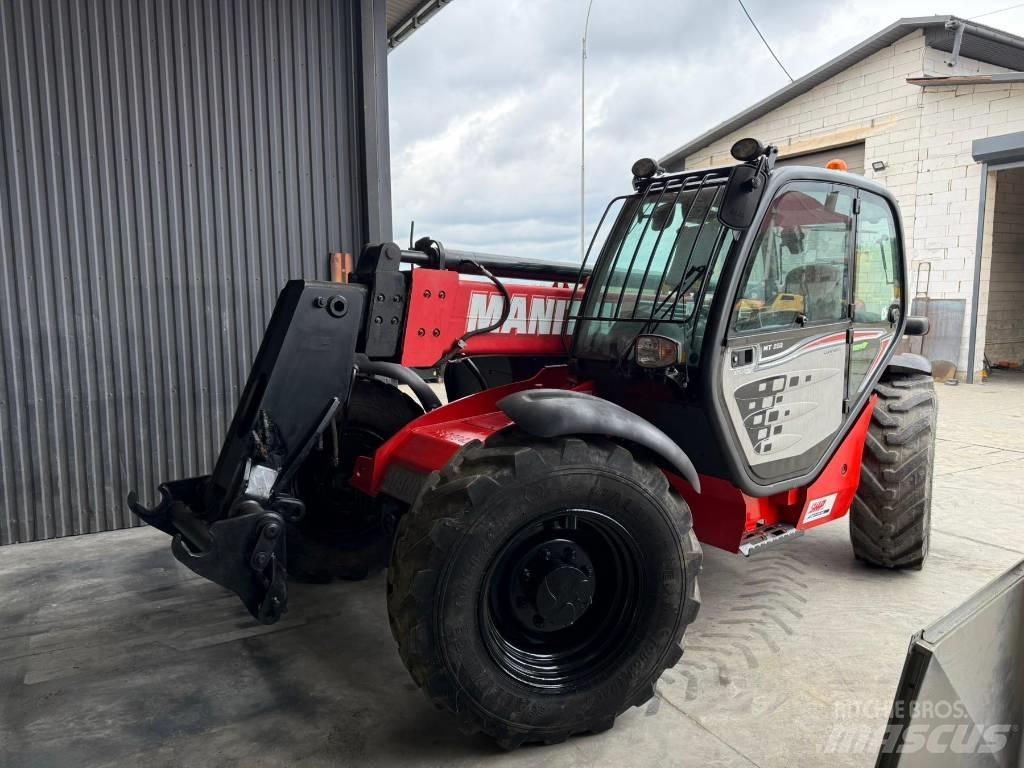 Manitou MT 932 テレスコーピックハンドラー