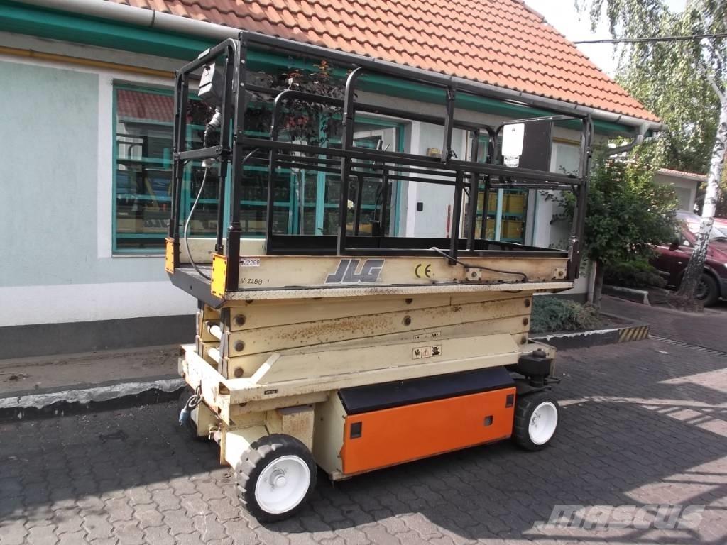 JLG 2646E      V-2288 垂直昇降型リフト