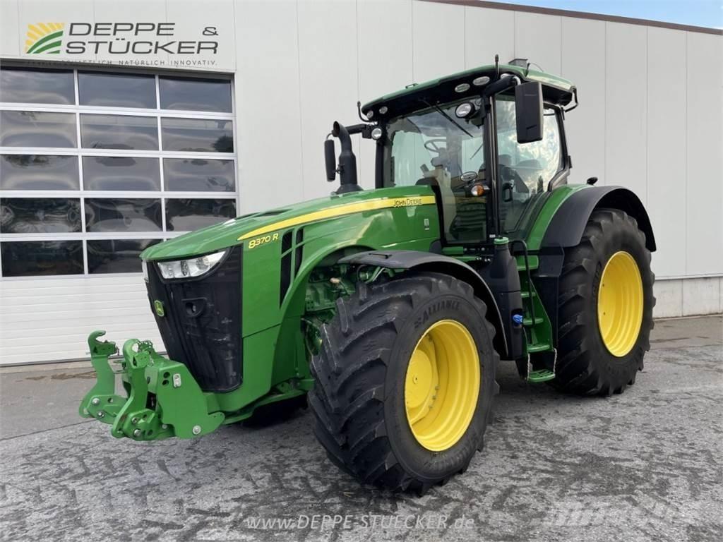 John Deere 8370R トラクター