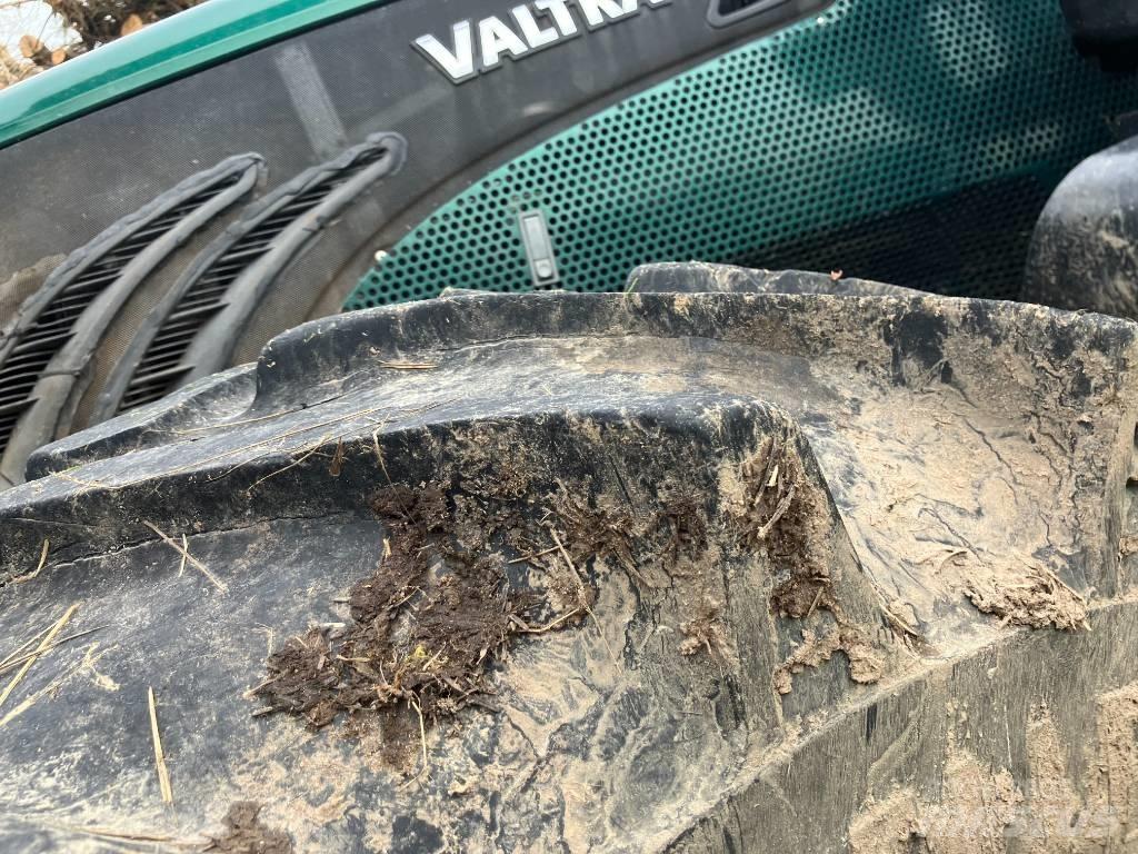 Valtra T 213 V 林業トラクター